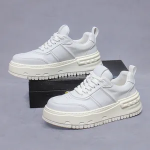 Ανδρικά δερμάτινα sneakers με πλατφόρμα σε κρεμ χρώμα με παχιά σόλα και κορδόνια