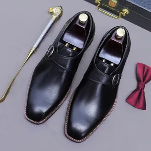 Klassische schwarze Leder-Monkschuhe mit Schnalle und luxuriösem Herren-Zubehör