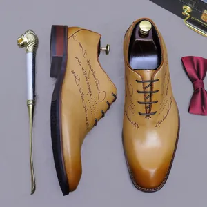 Zapatos Oxford de Cuero de Vaca para Hombre Alfabeto Tallado con Láser Pátina Formal Negocios Cordones Punta Fina Brogues