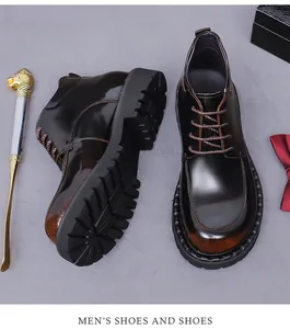 Nahaufnahme von polierten Lederstiefeln mit Vintage-Finish und dicker Gummisohle
