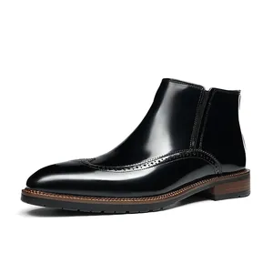 Schwarze Chelsea-Boots für Herren mit Brogue-Schnitzerei und poliertem Leder-Finish
