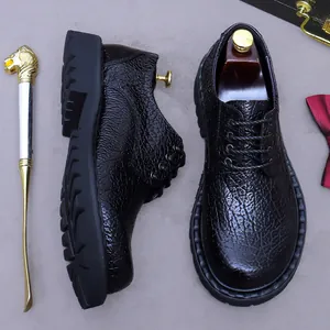Chaussures business homme en cuir grainé noir avec semelles épaisses antidérapantes