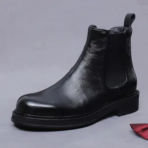 Bottines Chelsea classiques en cuir noir pour homme avec semelle épaisse et élastiques