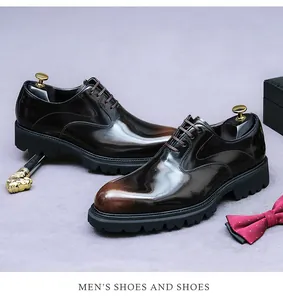 Chaussures richelieu en cuir marron dégradé poli avec semelles épaisses