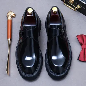 Klassische Herren Monkstrap Schuhe aus schwarzem Lackleder mit dicker rutschfester Sohle