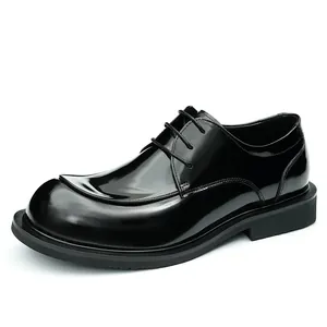 Zapatos derby de cuero pulido para hombre con suela gruesa y puntera redonda negros