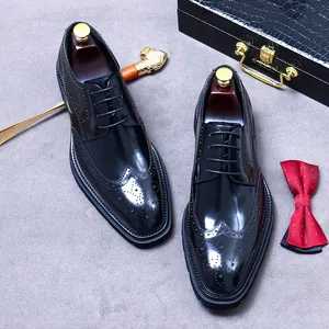 Zwarte heren Brogue Derby schoenen van gepolijst leer met elegante uitgesneden details