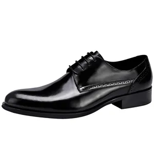 Klassische schwarze Leder Derby Schuhe für Herren mit Brogue Verzierung und Schnürung