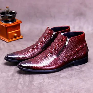 Botines de cuero burdeos para hombre con grabado de cocodrilo, cremallera lateral y punta