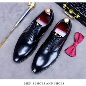 Details von Premium Leder Oxford Schuhen schwarz mit elegantem britischem Business-Zubehör