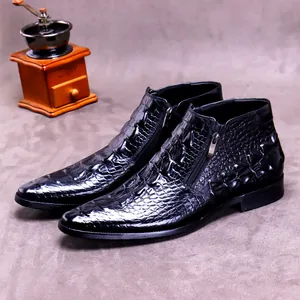 Botines negros de hombre con textura de cocodrilo y cremallera lateral para negocios y gala