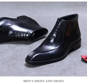 Vue détaillée de bottines business en cuir poli noir pour hommes avec fermeture éclair