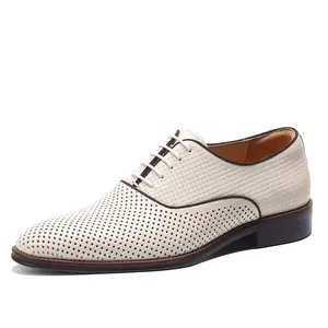 Weiße Herren Business-Schuhe aus Leder mit Lochmuster und feiner Webstruktur