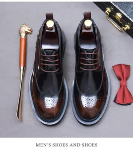 Detail van hoogwaardige lederen brogue schoenen met verfijnde gravures en donker kleurverloop