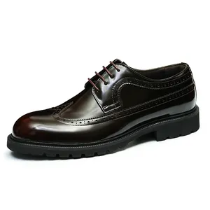 Chaussures Derby richelieu classiques en cuir marron foncé pour hommes à semelles épaisses