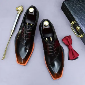 Classic men's genuine leather business shoes with orange piping and lion head shoehorn