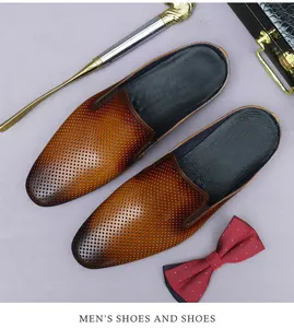 Détails de mules en cuir marron avec perforations et finition vintage pour hommes