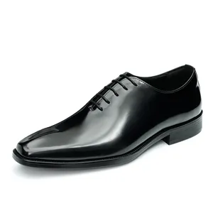Klassische schwarze Oxford-Schuhe aus Lackleder für Herren mit Schnürung