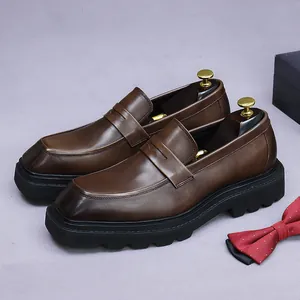Herren Top Grain Rindsleder Loafer Quadratische Zehenpartie Business Casual Dicke Sohle Höhenvergrößernde Formelle Abendschuhe