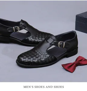 Detailansicht der schwarzen geflochtenen Ledersandalen für Herren mit T-Riemen