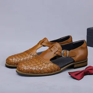 Vintage braune Leder-Flecht-T-Strap-Schuhe mit Brogue-Details und Metallschnalle