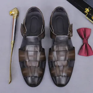 Dunkelbraune Herren Ledersandalen mit geflochtenem Design und Schnalle für den Sommer