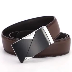 Ceinture pour homme en cuir marron avec boucle automatique géométrique style décontracté