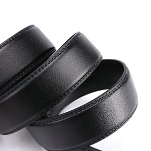 Ceinture noire en cuir pour hommes avec grain fin et coutures doubles durables