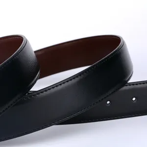 Reversible men's leather belt with black grain surface and brown inner side finish