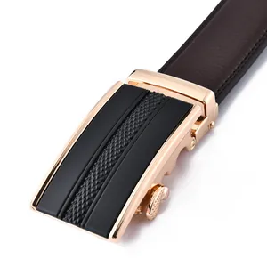 Ceinture business en cuir pour homme avec boucle automatique dorée et sangle marron