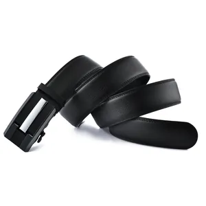 Ceinture business en cuir noir pour homme avec boucle automatique et grain lychee