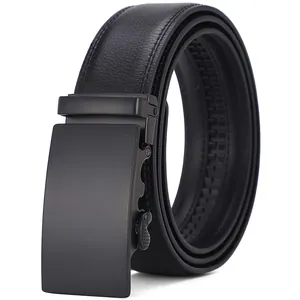 Cintura da uomo in pelle nera con fibbia automatica opaca e trama in pelle di lychee