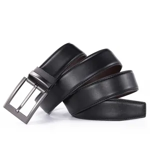 Cintura da uomo reversibile in pelle nera con fibbia ad ardiglione quadrata grigio canna