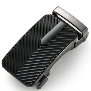 Boucle de ceinture automatique haut de gamme pour hommes en noir avec motif diagonal chic
