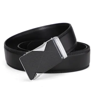 Cintura da Uomo Business Casual in Crosta di Pelle Con Fibbia Automatica in Lega Geometrica Cinturino Formale Minimalista Nero Marrone