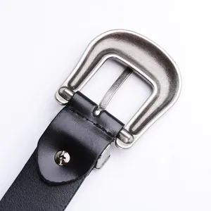 Classic 2.8cm black leather belt for women with vintage metal buckle and fine stitching