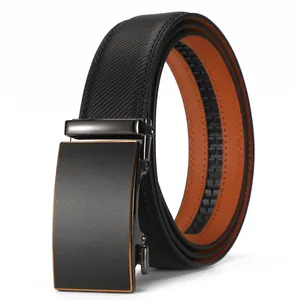 Ceinture automatique en cuir pour hommes avec boucle noire mate et sangle texturée