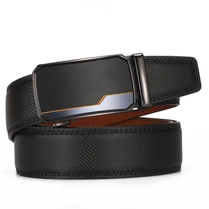 Ceinture pour homme en cuir de vachette noir avec texture chevron et boucle automatique