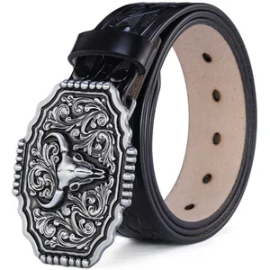 Cintura cowboy in pelle con fibbia vintage a testa di toro e motivi goffrati
