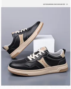 Detalle de zapatillas negras para hombre con suela beige y costura lateral FASHION