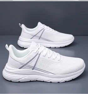 Détail de la maille respirante et de la semelle amortissante des chaussures de running