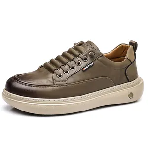 Herren Sneaker aus olivgrünem Leder mit Farbverlauf und dicker Gummisohle