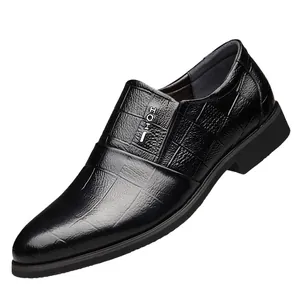 Mocasines para hombre en cuero negro con grabado de cocodrilo y logo HOH metálico