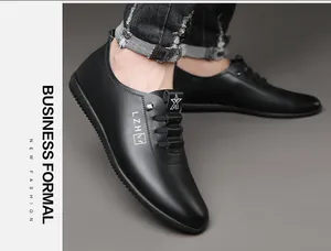 Detailansicht der schwarzen Leder-Loafer für Herren mit rutschfester, weicher Sohle