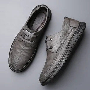 Chaussures décontractées pour hommes en cuir gris foncé avec semelle antidérapante