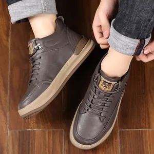 Wasserdichte Herren Winterstiefel in Dunkelbraun mit warmem Futter und robuster Gummisohle