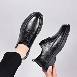Scarpe derby da uomo in pelle nera con suola spessa antiscivolo e stringate