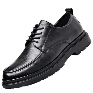 Scarpe derby da uomo in pelle nera con suola spessa antiscivolo e design stringato
