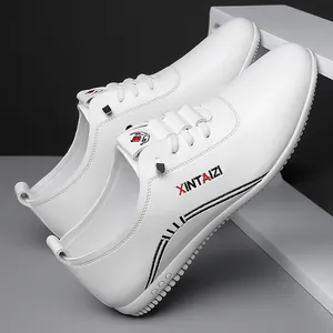 Chaussures décontractées blanches en cuir pour hommes avec semelles antidérapantes