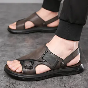 Sandali da uomo in pelle marrone scuro con cinturini regolabili e suola spessa antiscivolo
